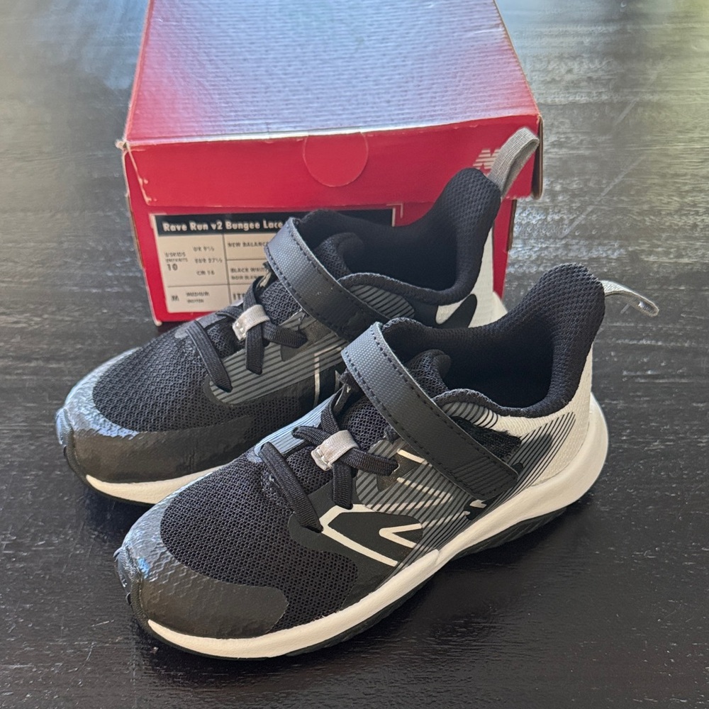 Brand new never worn! NB Kids Black/White Sneakers (bungee lace w/ top strap)